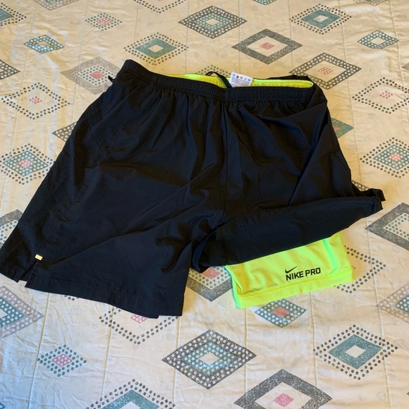 Nike - Dryfit Running Shorts - Picture 3 of 5